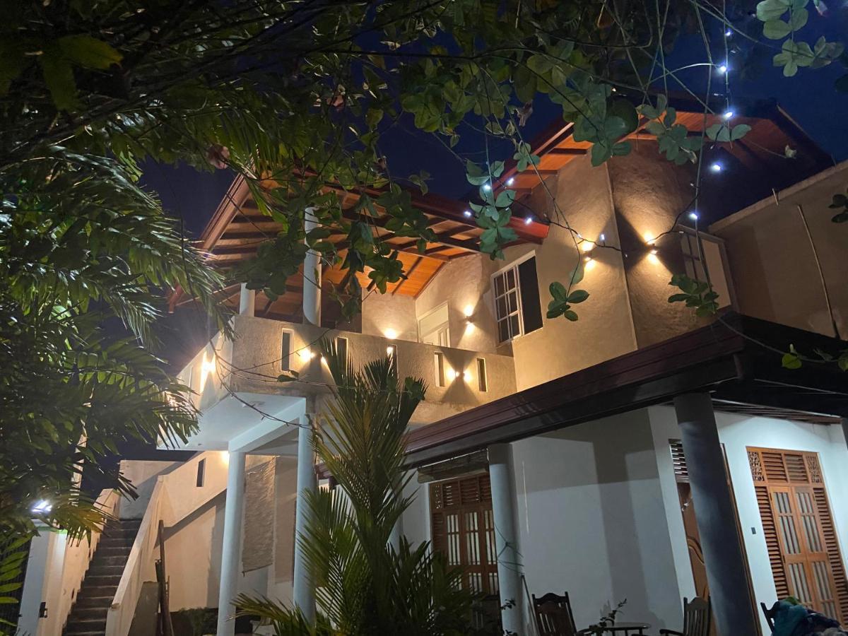 Mirissa Gold Rush Villa Екстер'єр фото